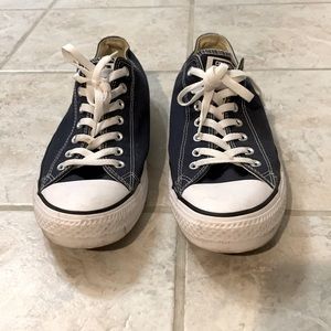 Converse Chuck Taylor’s Low Top (US Men’s 12 / US Women’s 14), Dark Blue